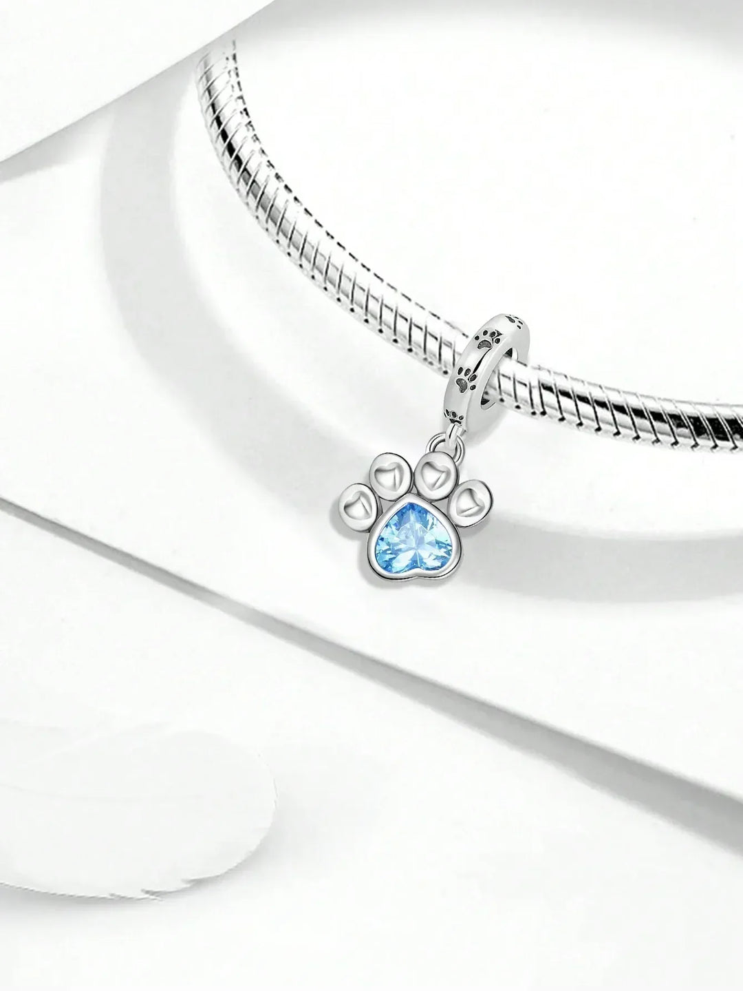 Modré Paws Charm