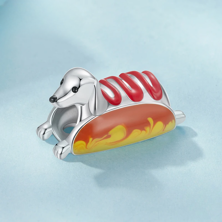 Charm v tvare hot dogu